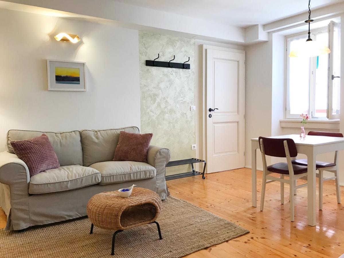 Casa Vittoria Hotel Ровин Екстериор снимка