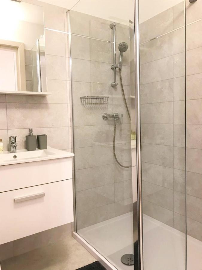 Casa Vittoria Hotel Ровин Екстериор снимка